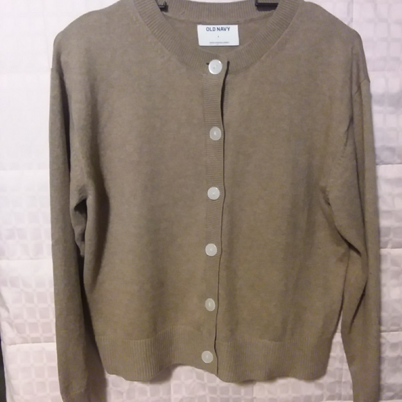 OLD NAVY sweater in size small.  Versatile tan color. - Picture 4 of 4